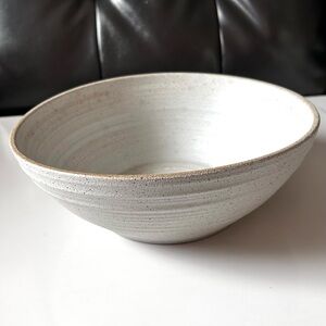💠Market Square Large Elegant Speckled Ceramic Serving Bowl